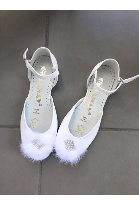 Eleganckie białe buty dla dziewczynki na komunię Remy