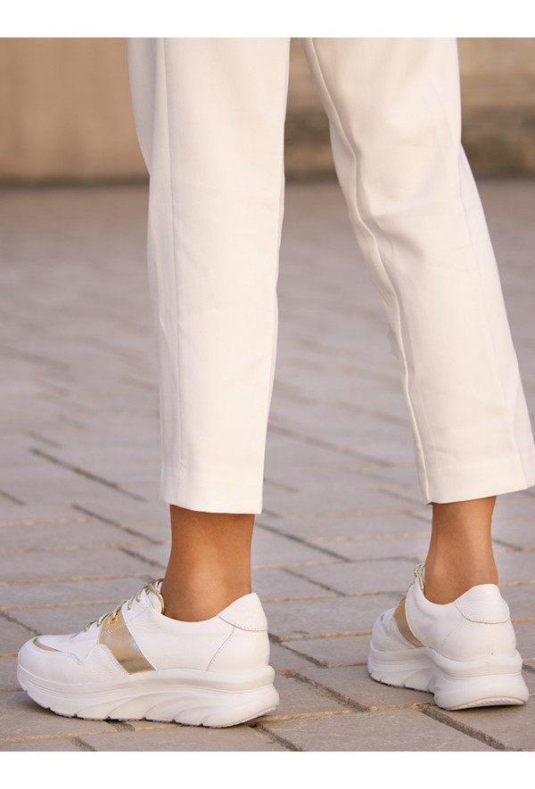 Białe sneakersy Marguerite