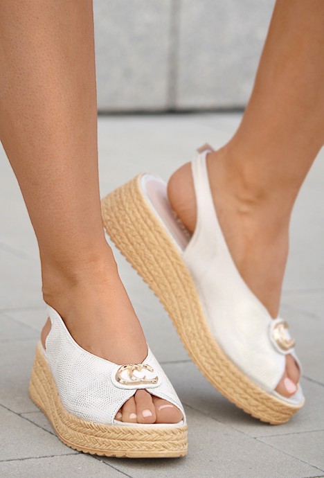 Białe sandały Cobre