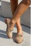 Zamszowe loafersy Grind beż
