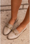 Lakierowane loafersy Grind beżowe